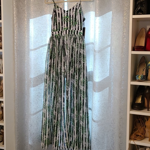 Romper with sheer overlay - Picture 3 of 6